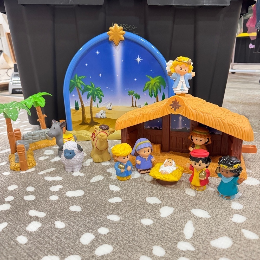 2002 Vintage Little People Nativity Scene toy playset musical jesus fisher price